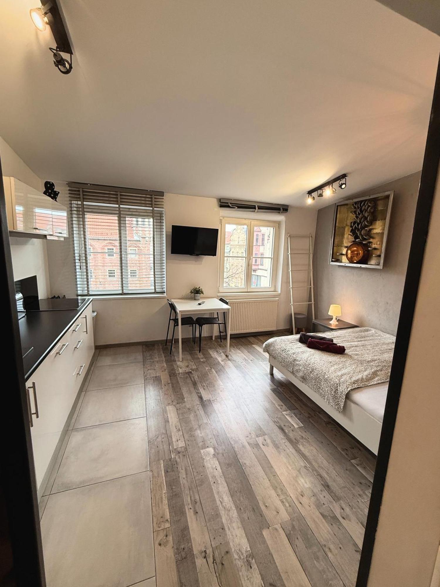 Apartament Z Widokiem Na Pomnik Kopernika - Rynek Staromiejski Stary Toruń Exterior foto