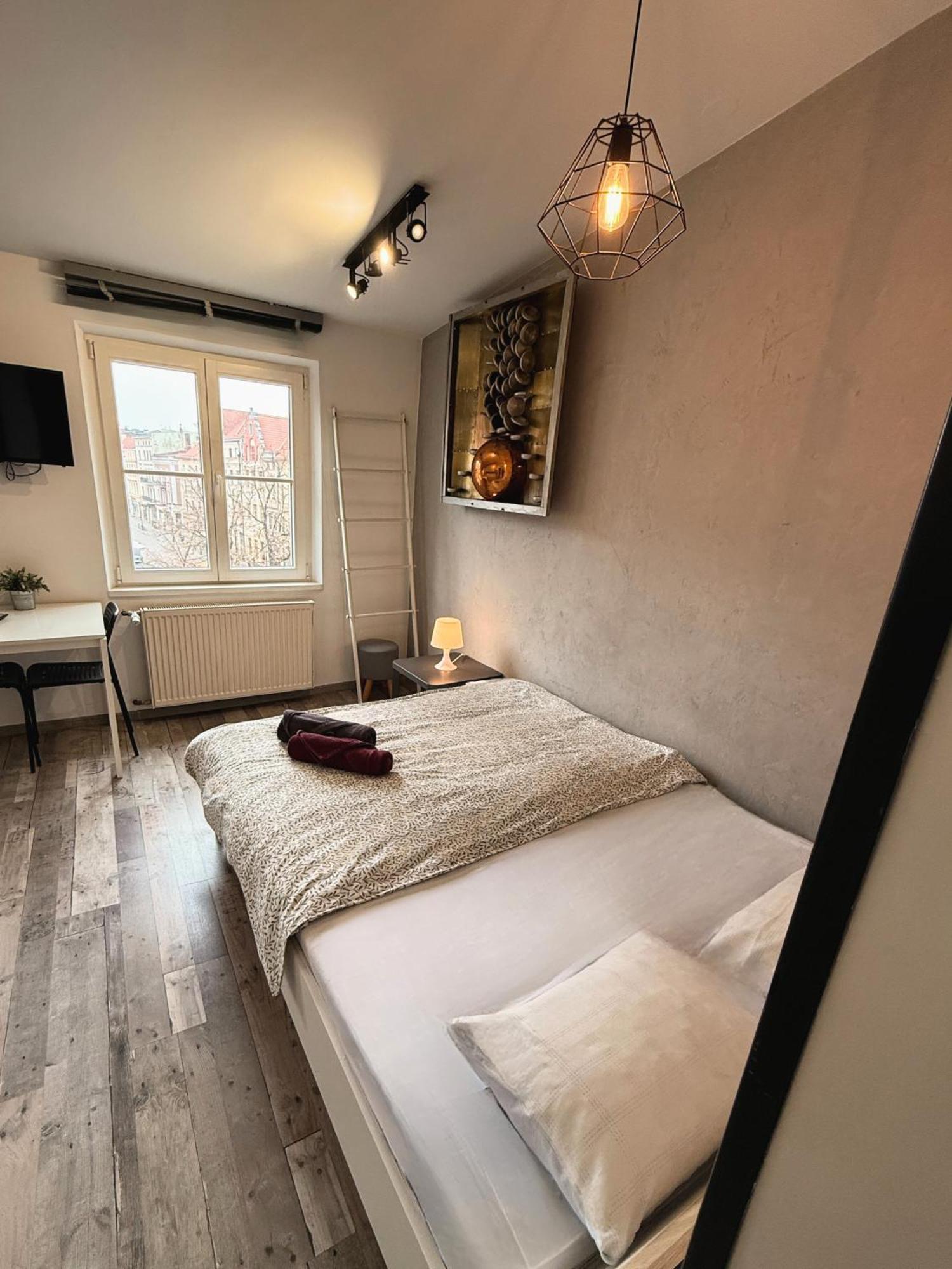 Apartament Z Widokiem Na Pomnik Kopernika - Rynek Staromiejski Stary Toruń Exterior foto